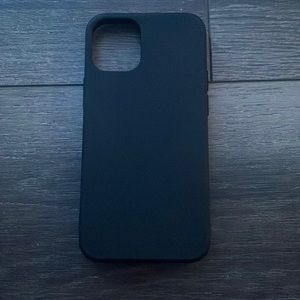 iphone 12 mini black silicone case